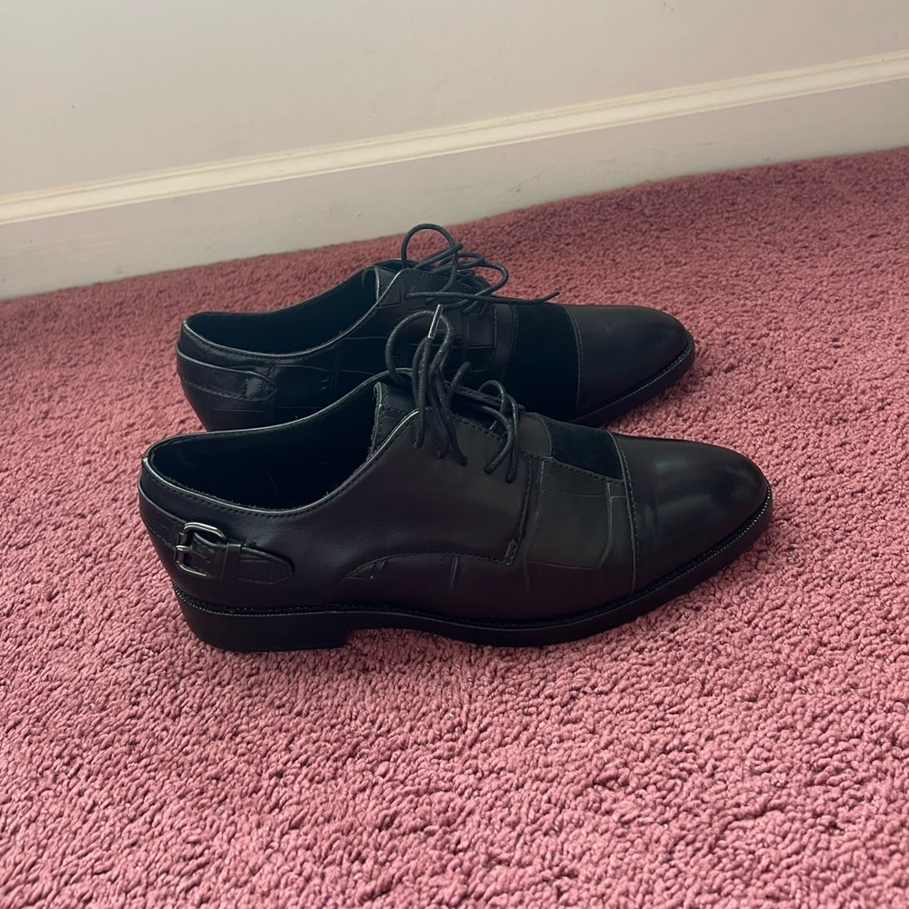 Shoes - Picture 1 of 7